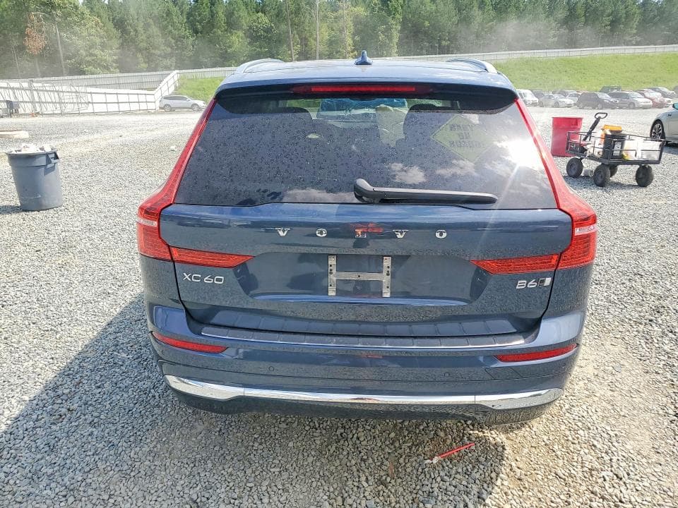 2022 VOLVO XC60 B6 INSCRIPTION 6