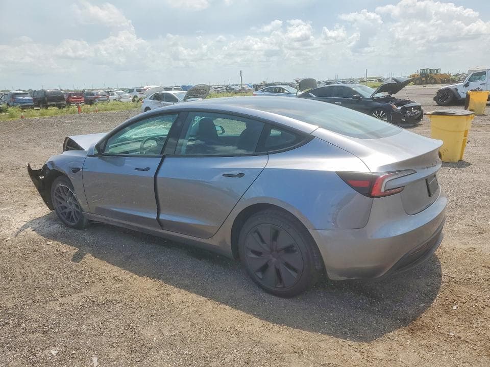 2026 TESLA MODEL 3 2