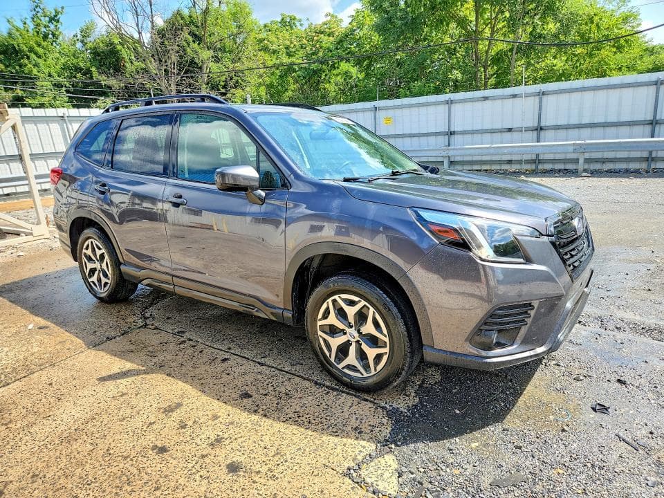 2023 SUBARU FORESTER PREMIUM 4