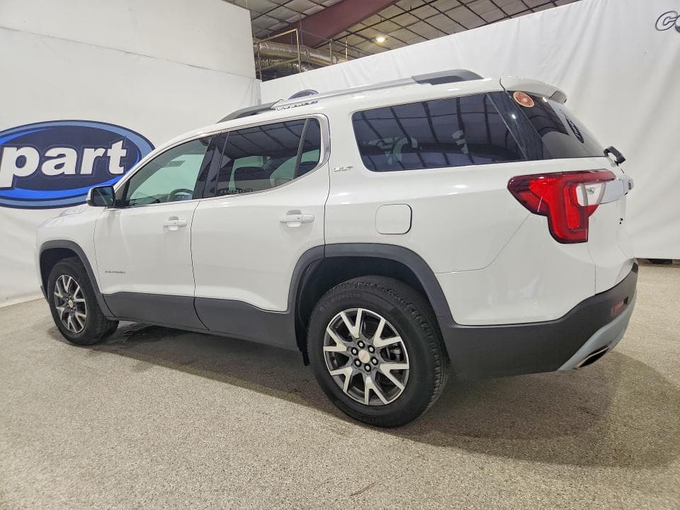 2023 GMC ACADIA SLT 2