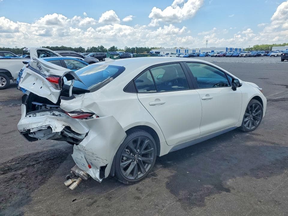 2026 TOYOTA COROLLA SE 3