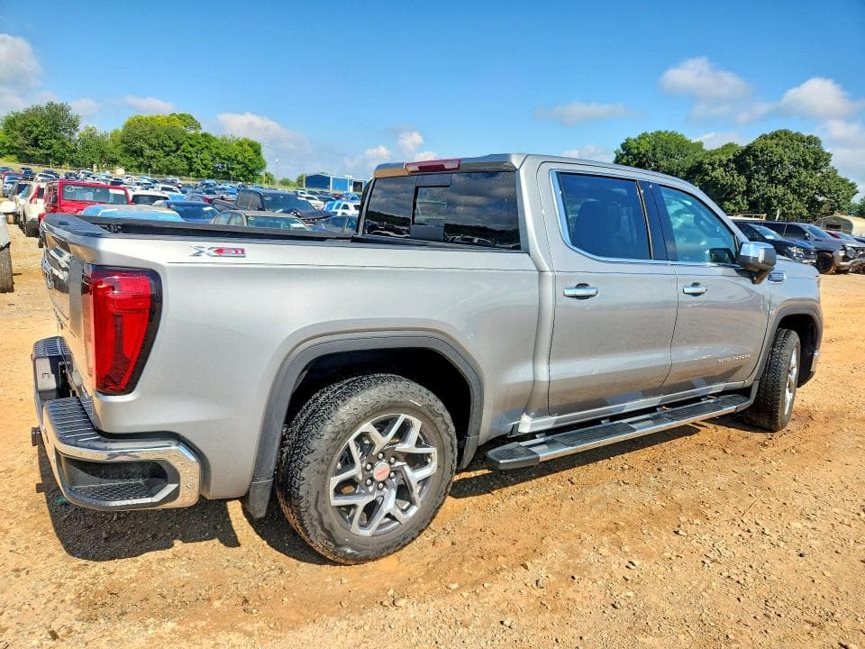 2024 GMC SIERRA K1500 SLT 3