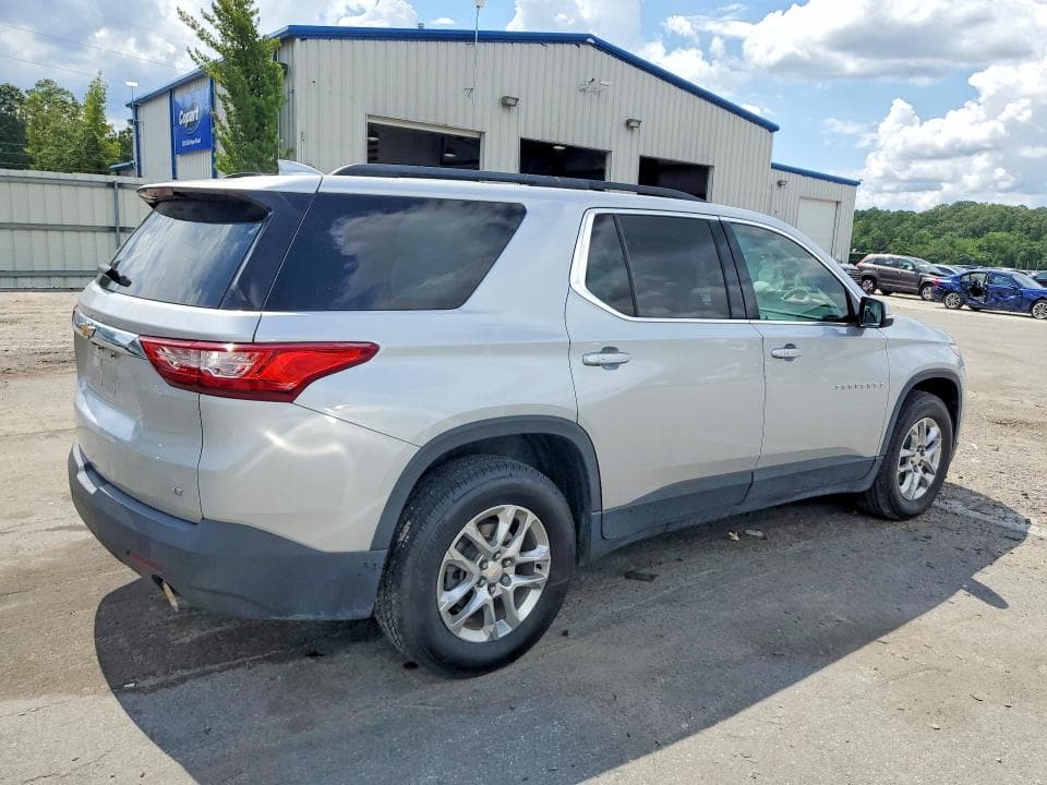 2021 CHEVROLET TRAVERSE LT 3