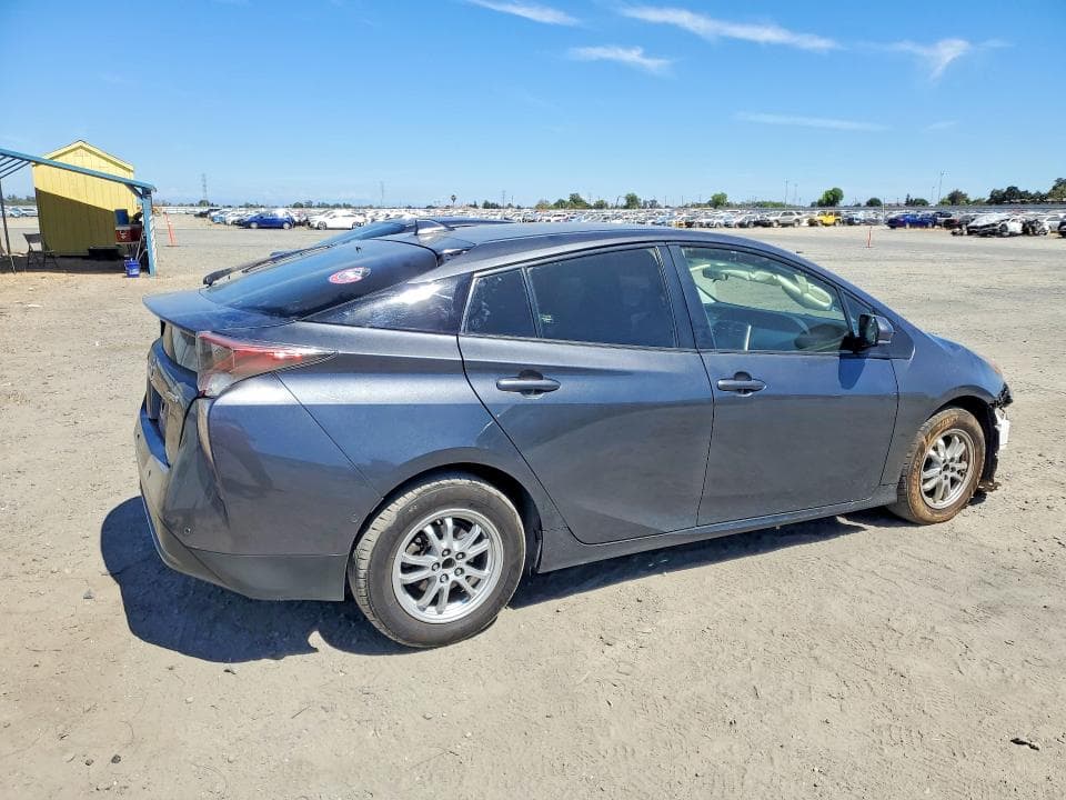 2018 TOYOTA PRIUS THREE 3