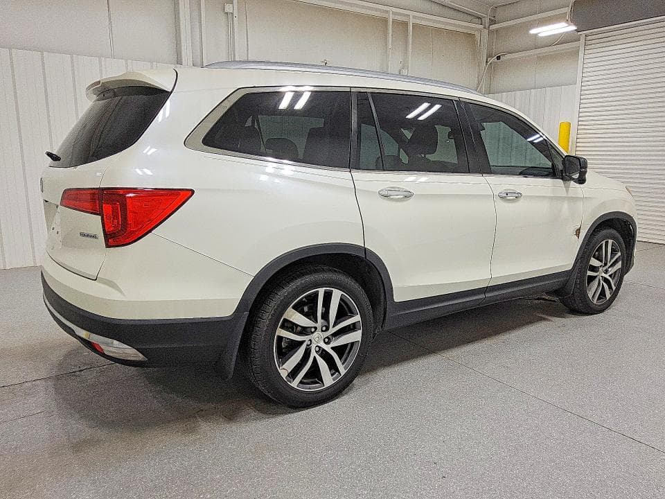 2017 HONDA PILOT TOURING 3
