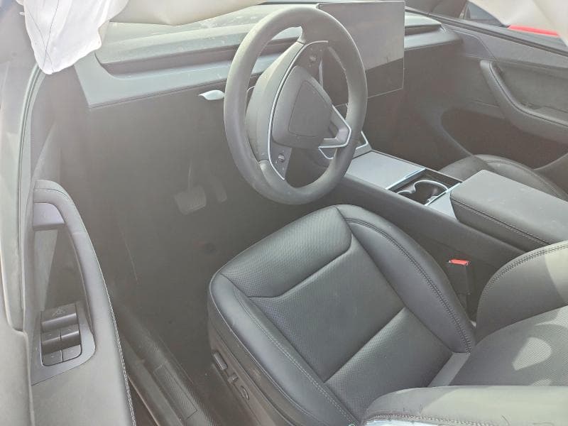 2026 TESLA MODEL Y 8
