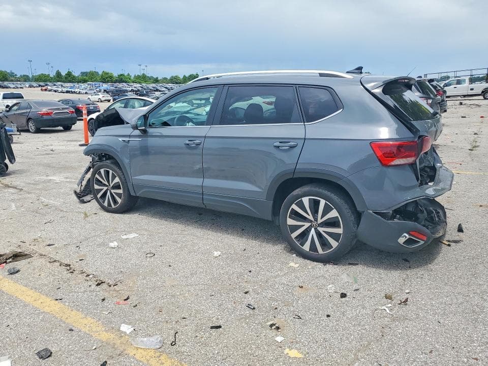 2022 VOLKSWAGEN TAOS SE 2