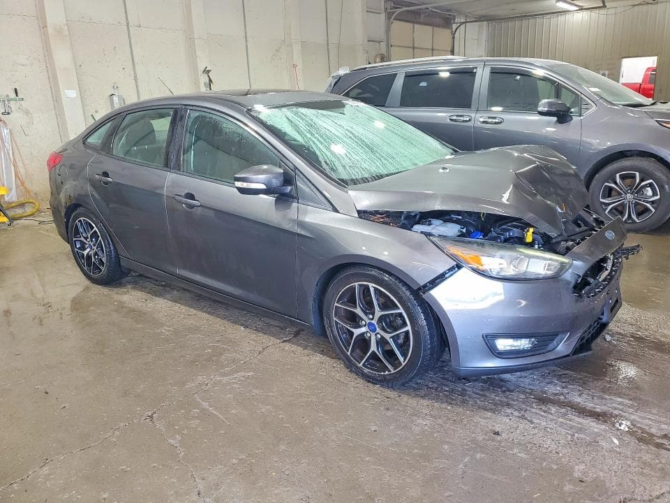 2017 FORD FOCUS SEL 4