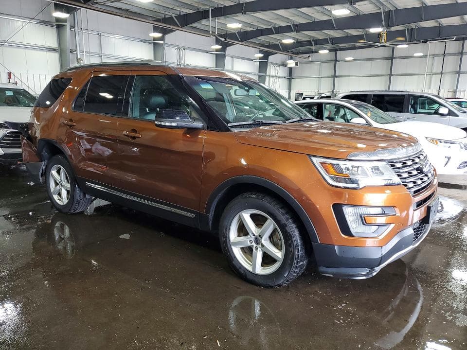 2017 FORD EXPLORER XLT 4