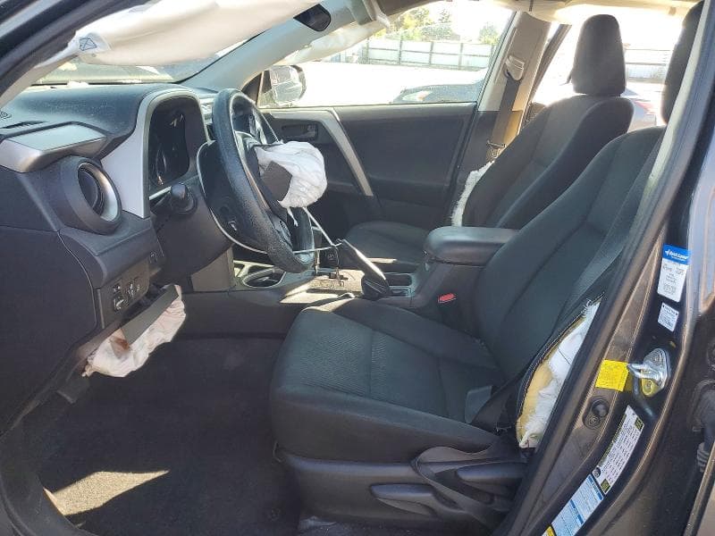 2017 TOYOTA RAV4 LE 7