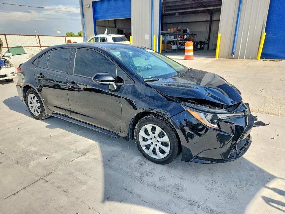 2022 TOYOTA COROLLA LE 4