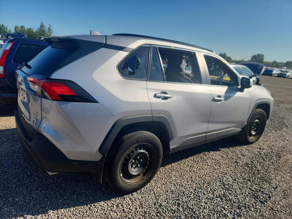 2021 TOYOTA RAV4 LE 3