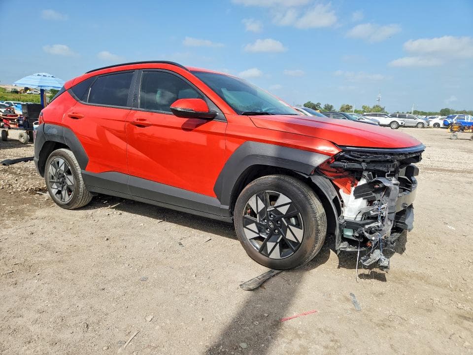 2024 HYUNDAI KONA SEL 4