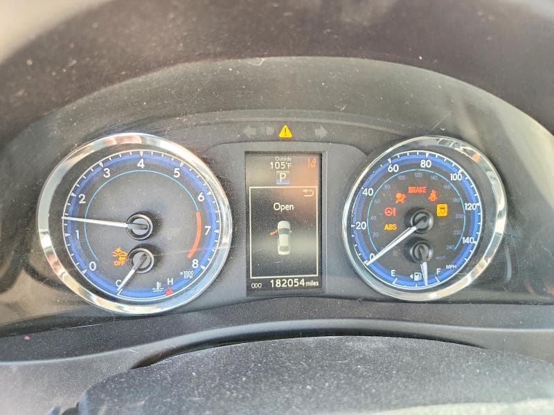 2018 TOYOTA COROLLA SE 9