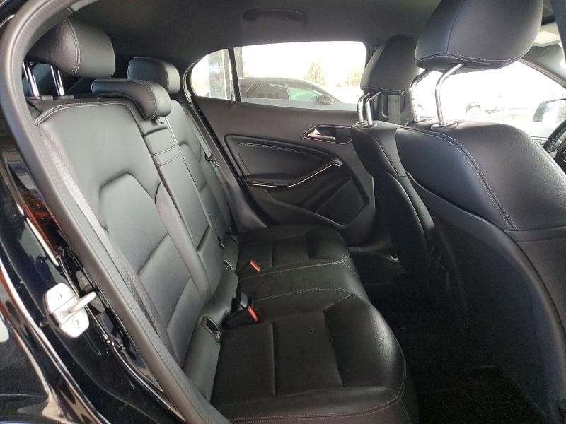 2018 MERCEDES-BENZ GLA 250 4MATIC 10