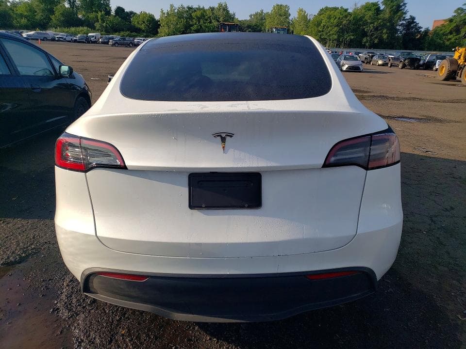 2023 TESLA MODEL Y 6