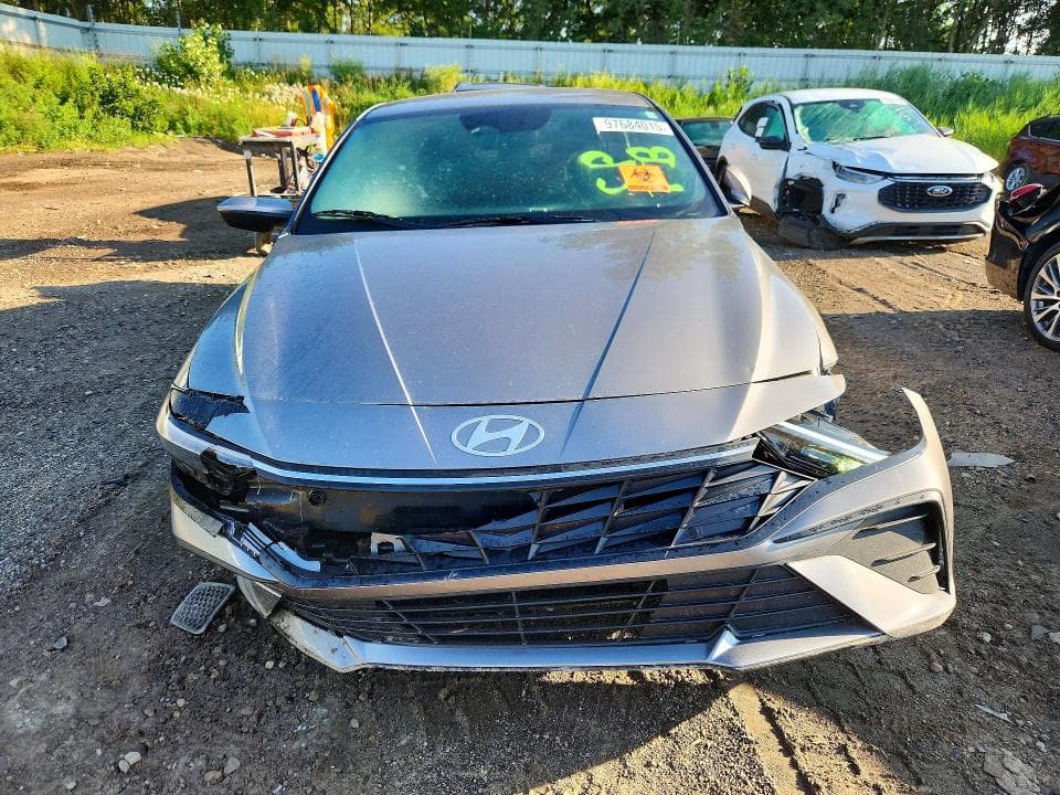 2024 HYUNDAI ELANTRA 5