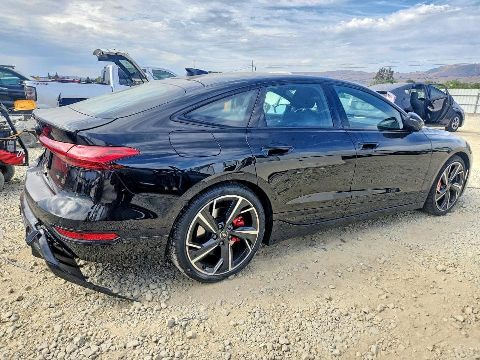 2025 AUDI S6 E-TRON PRESTIGE 3