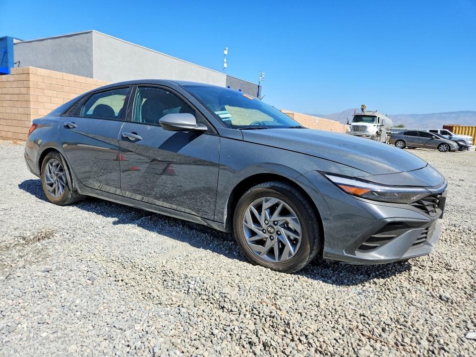 2025 HYUNDAI ELANTRA HYBRID BLUE 4