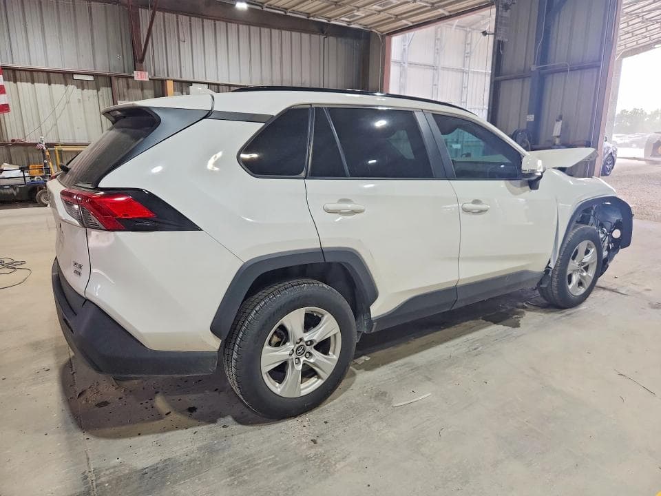 2019 TOYOTA RAV 4 3