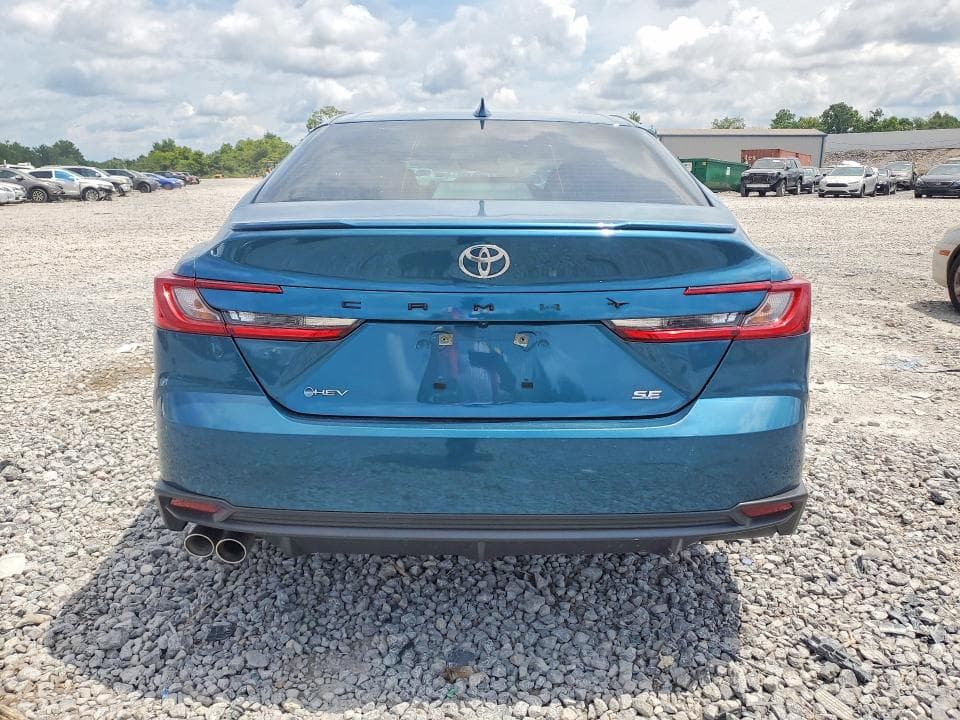 2025 TOYOTA CAMRY SE 6