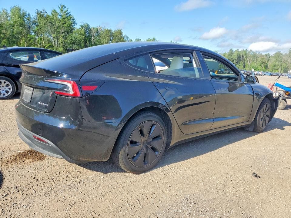 2025 TESLA MODEL 3 3