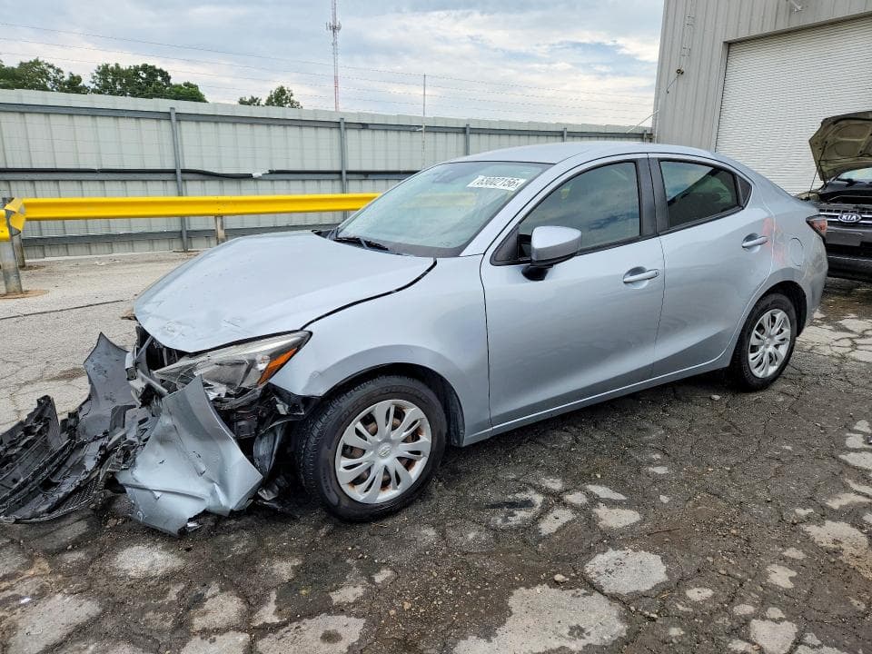 2019 TOYOTA YARIS L - 1