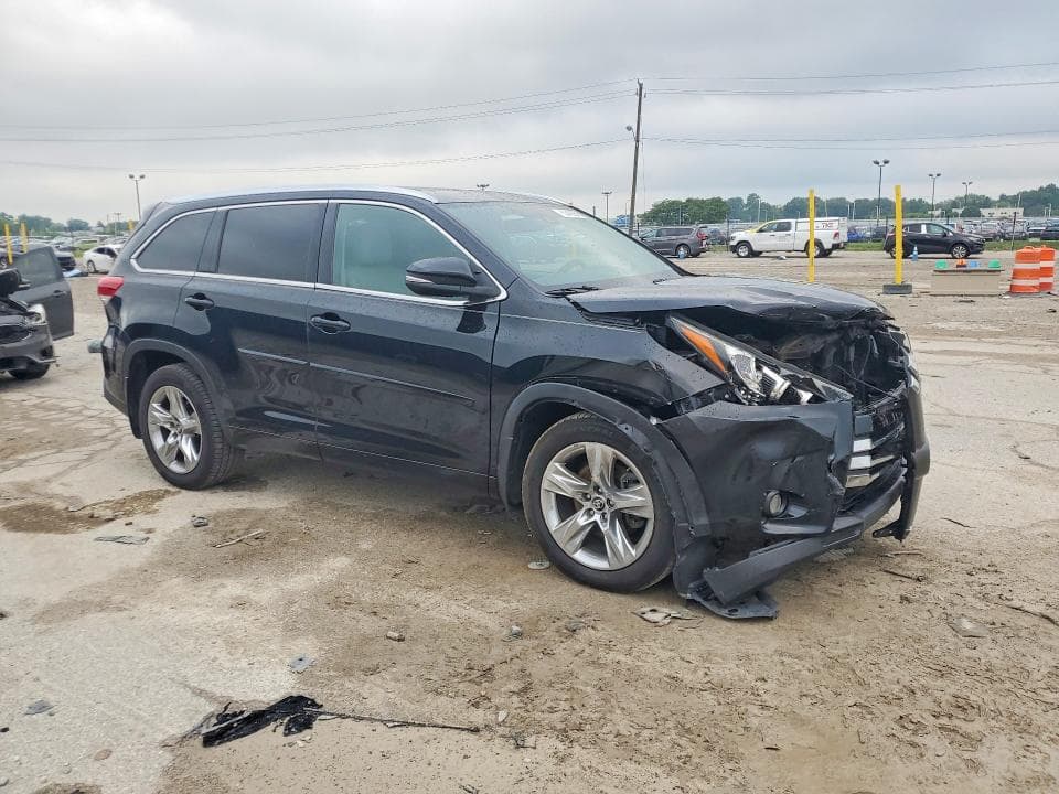 2017 TOYOTA HIGHLANDER LIMITED 4