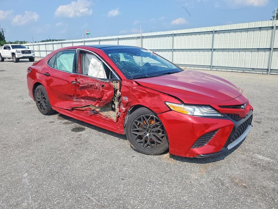 2020 TOYOTA CAMRY XSE 4