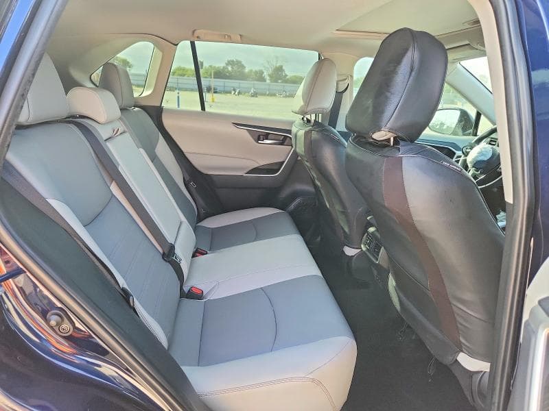 2025 TOYOTA RAV4 XLE PREMIUM 11