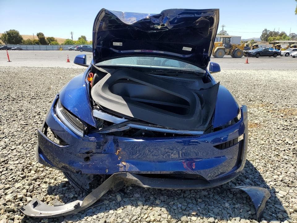 2026 TESLA MODEL Y 5