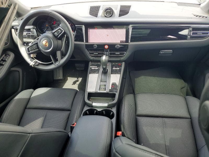 2026 PORSCHE MACAN BASE/T 8