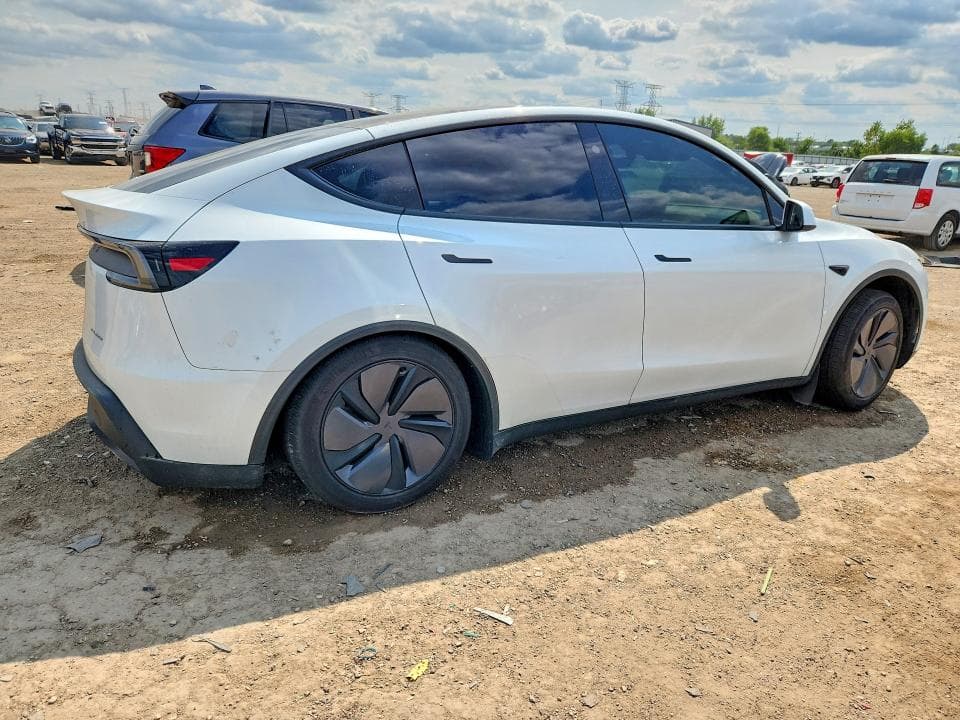 2026 TESLA MODEL Y 3
