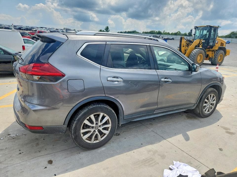 2018 NISSAN ROGUE SV 3