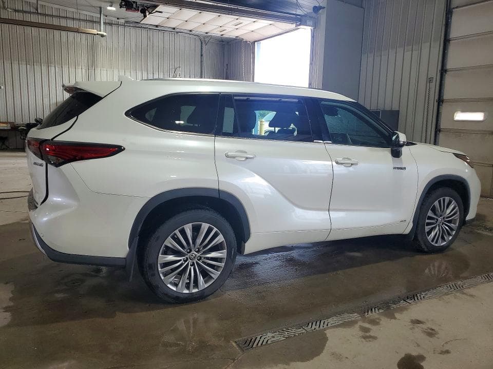 2021 TOYOTA HIGHLANDER HYBRID PLATINUM 3
