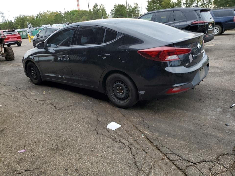 2019 HYUNDAI ELANTRA SE 2