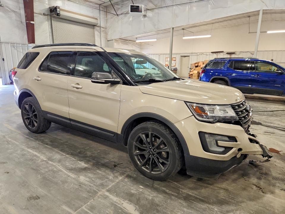 2017 FORD EXPLORER XLT 4