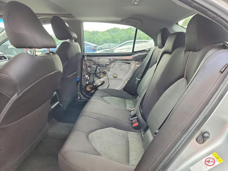 2018 TOYOTA CAMRY LE 10