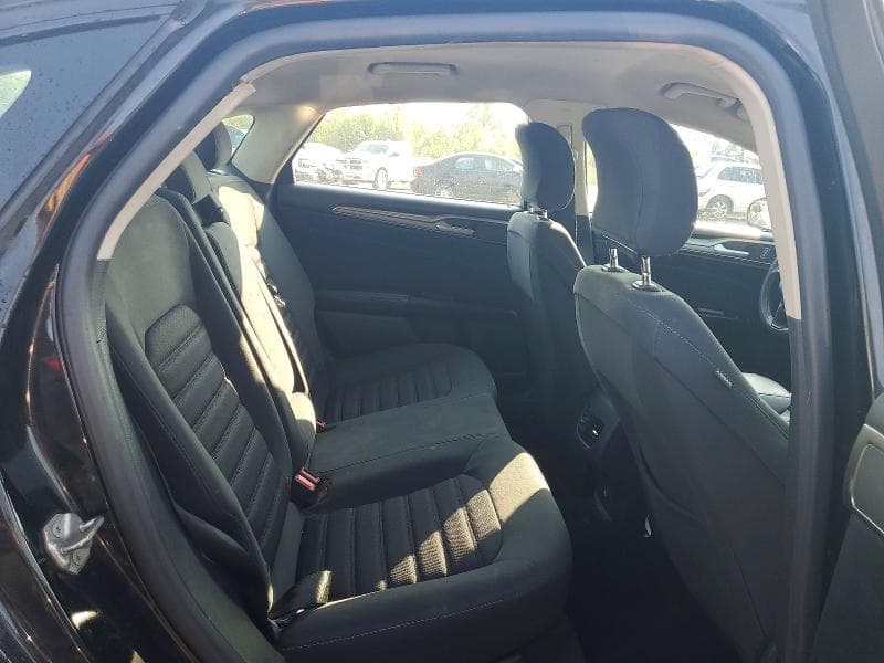 2017 FORD FUSION SE 10