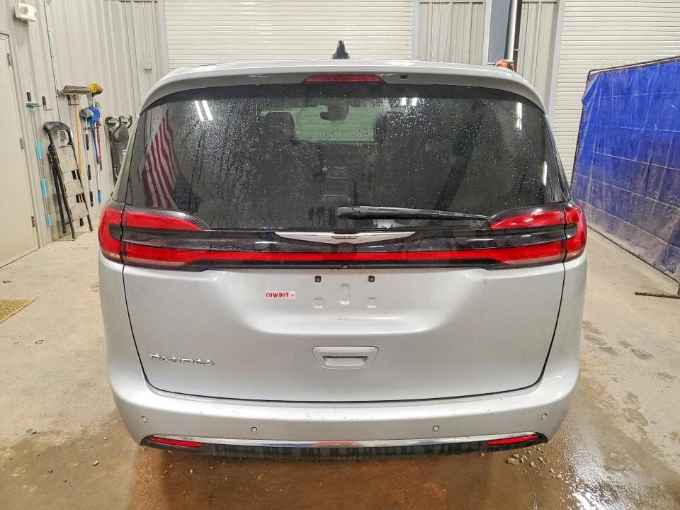 2023 CHRYSLER PACIFICA TOURING L 6
