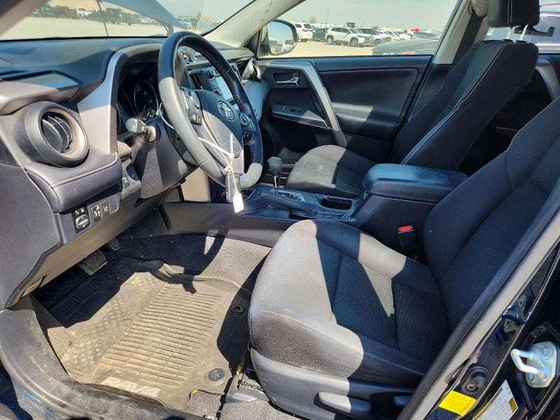 2017 TOYOTA RAV4 XLE 7