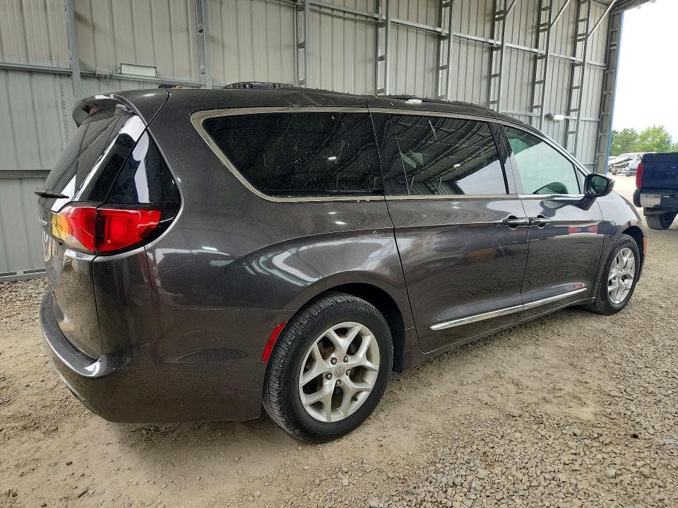 2017 CHRYSLER PACIFICA TOURING L 3