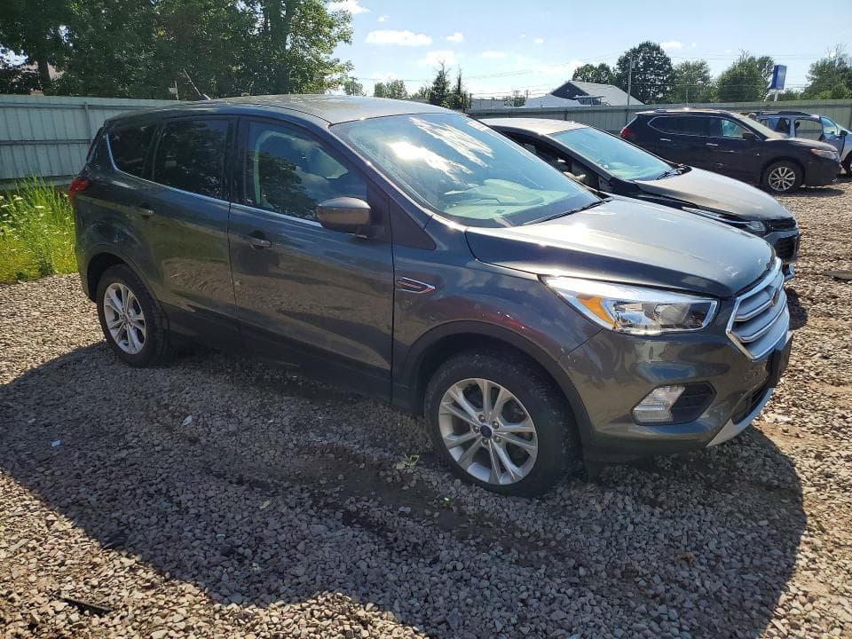 2019 FORD ESCAPE SE 4
