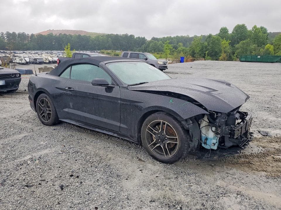 2020 FORD MUSTANG 4