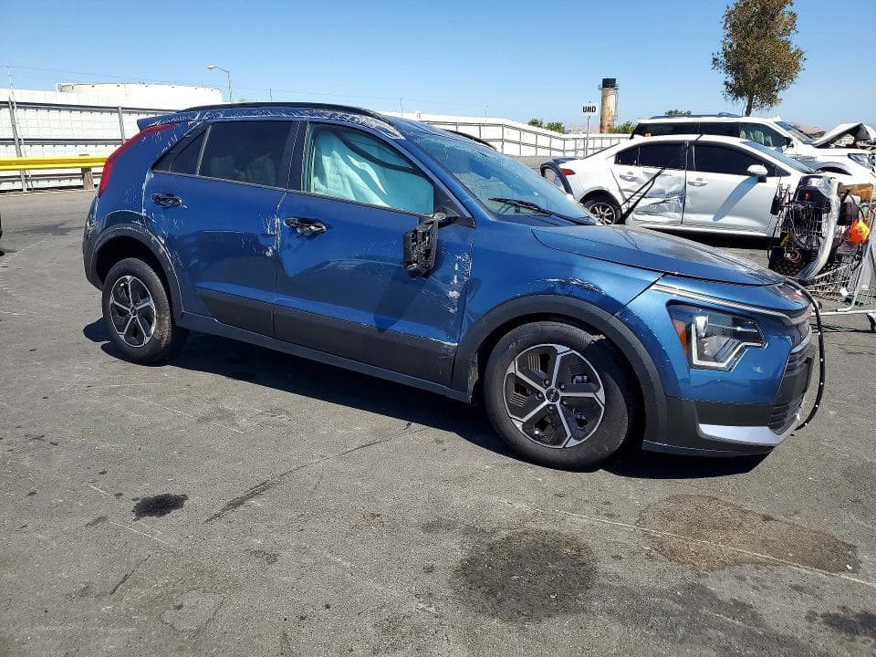 2025 KIA NIRO EX 4