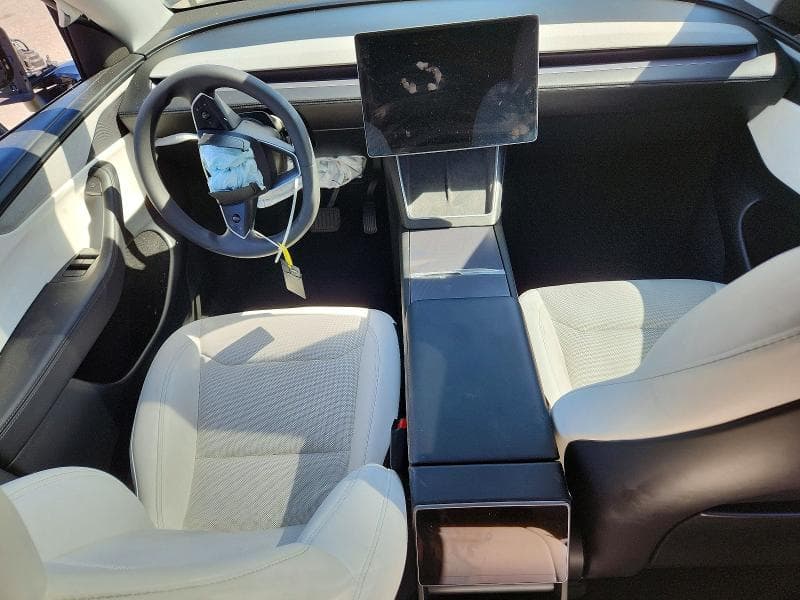 2026 TESLA MODEL Y 8