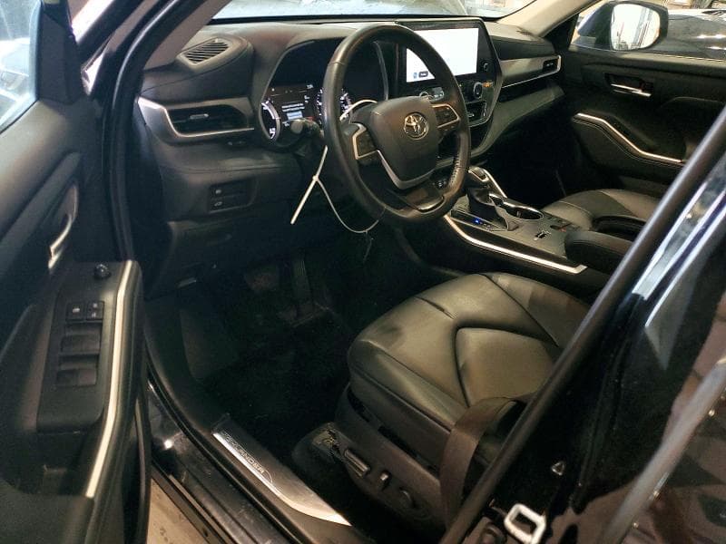 2024 TOYOTA HIGHLANDER HYBRID XLE 8