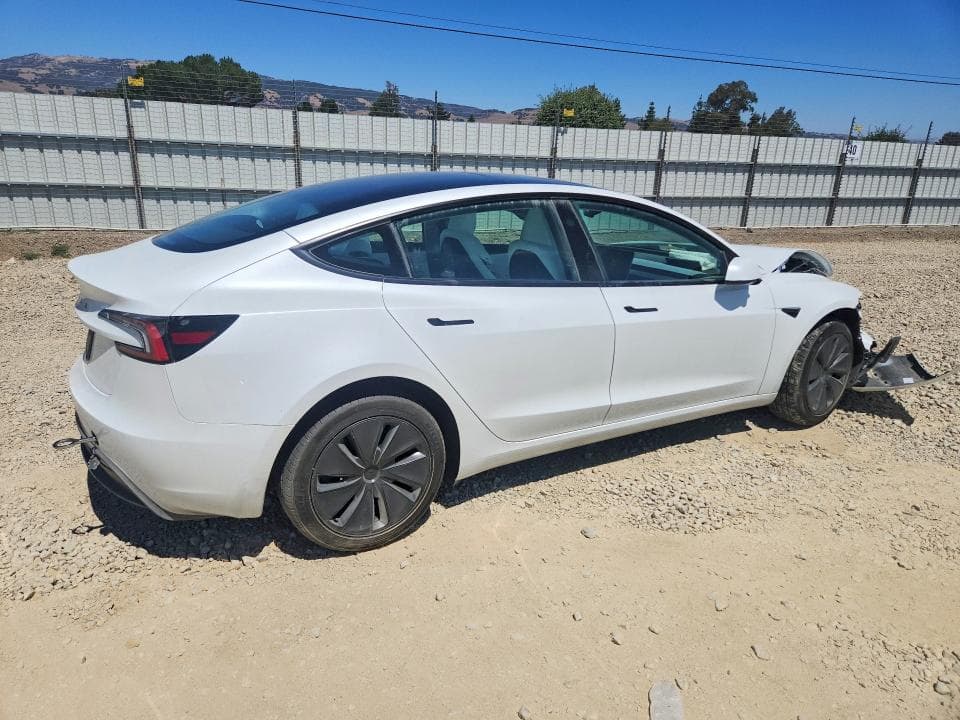 2026 TESLA MODEL 3 3