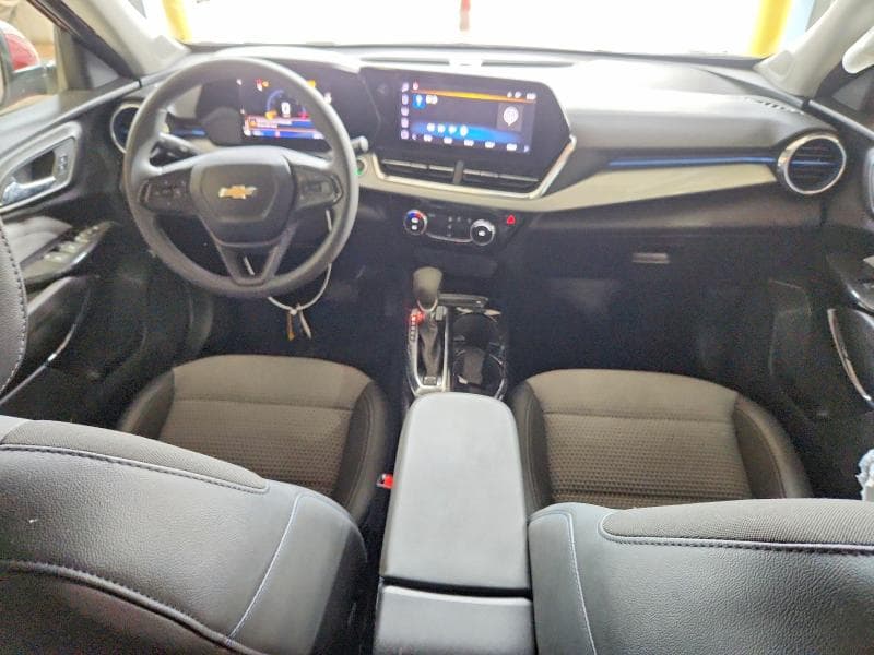 2025 CHEVROLET TRAX 1LT 8