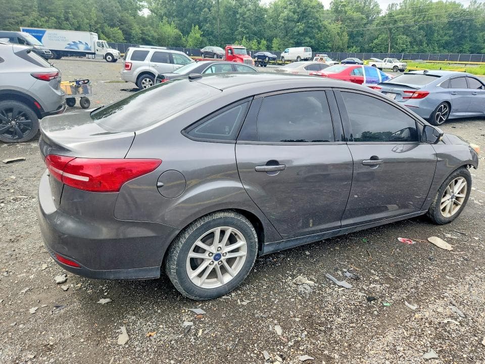 2017 FORD FOCUS SE 3
